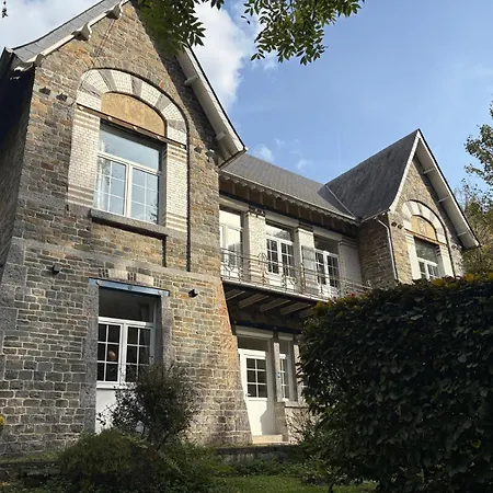 Froidvau アパート ディナン